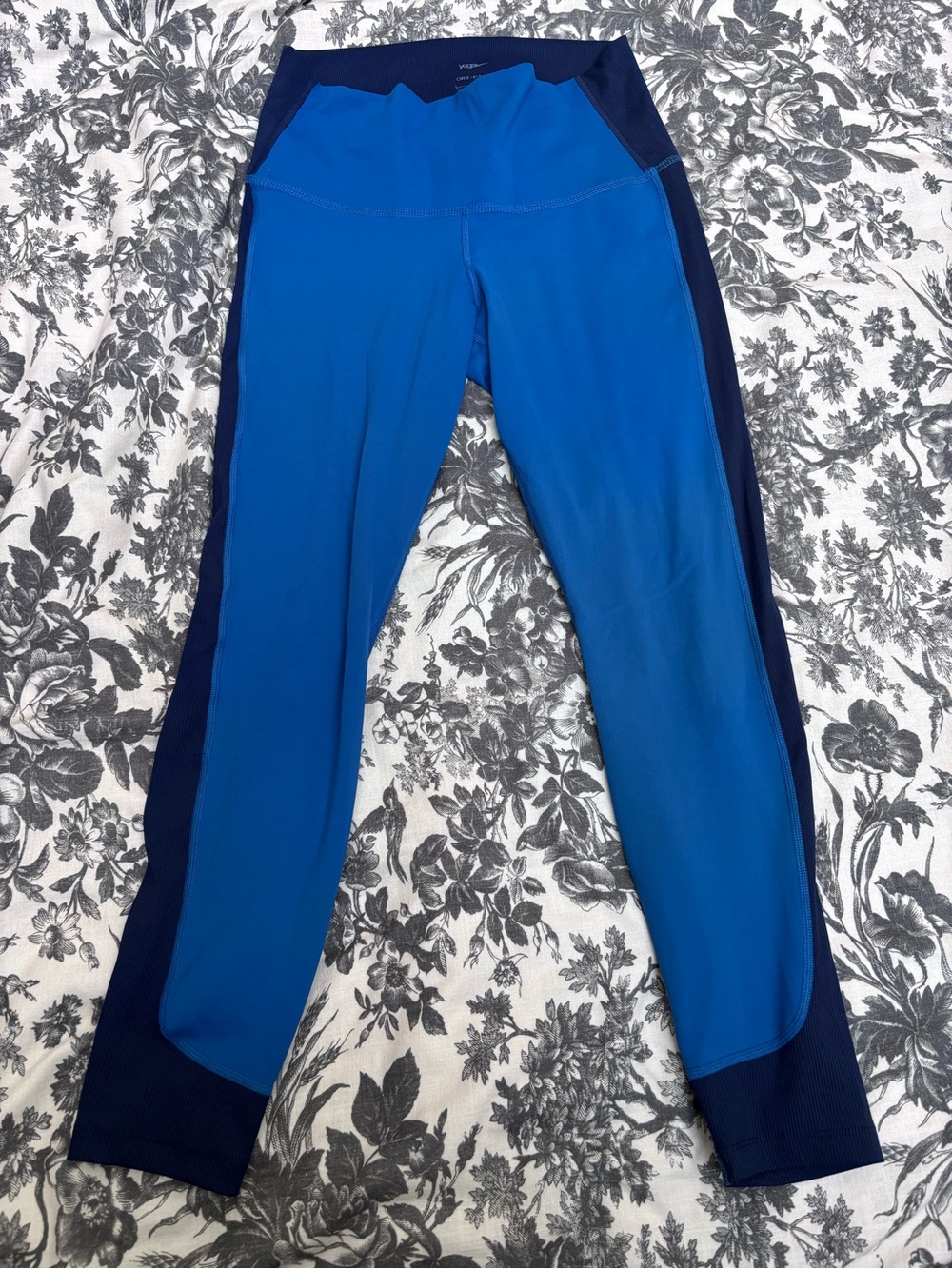 Nike Women’s Dri-Fit Blue Performance Leggings with Navy Side Panels